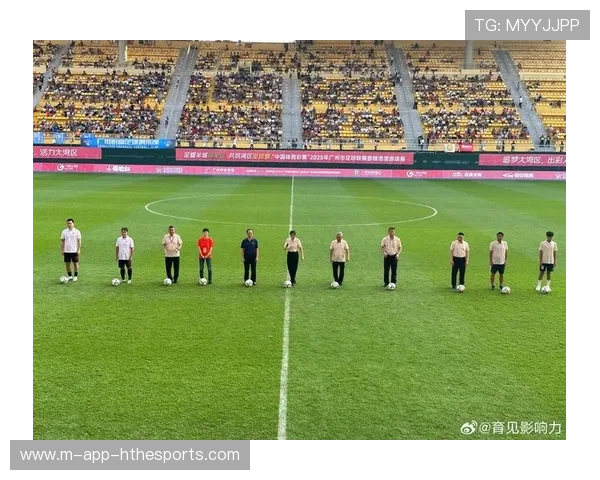 《FIFA2025虚拟足球“超凡盛典”——线上线下同步，点燃全球足球梦》